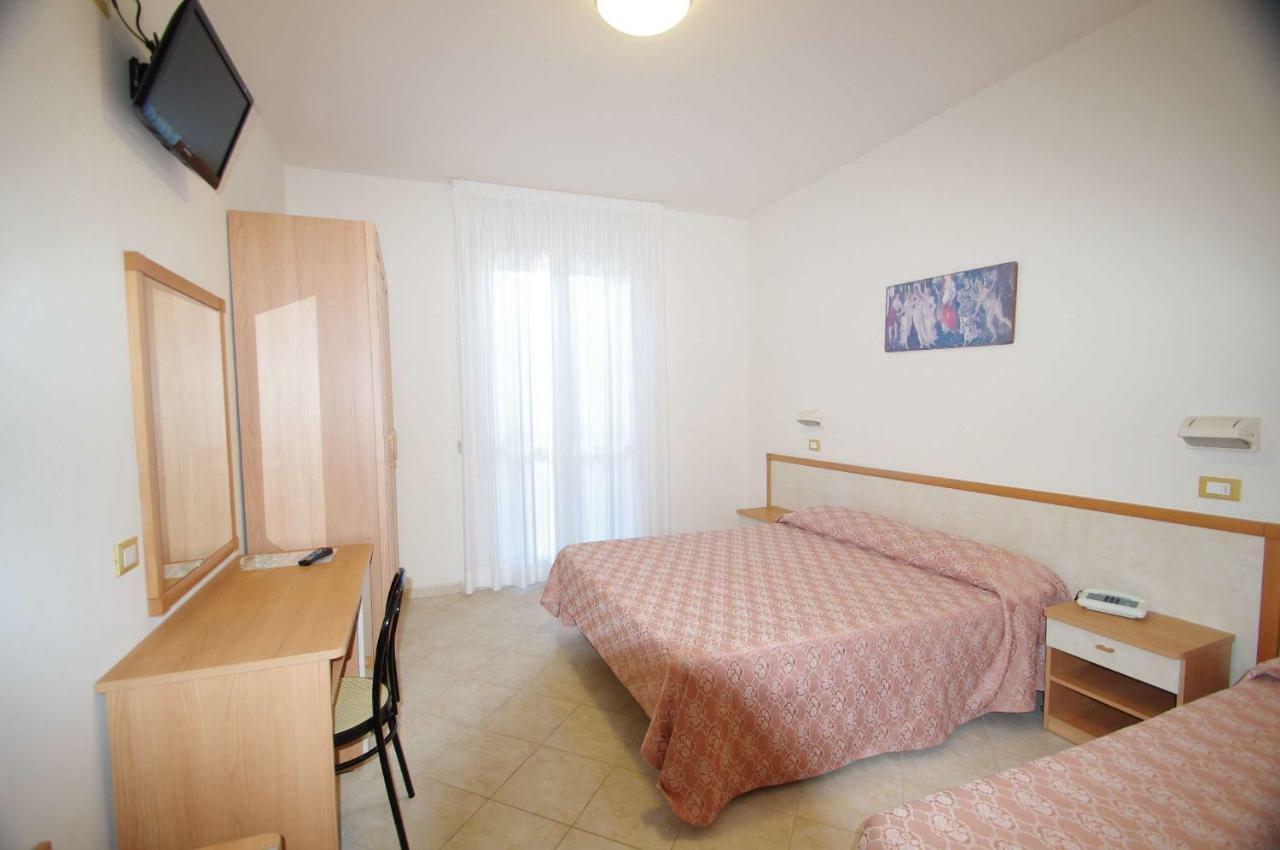 Hotel Calipso Llido Degli Estensi Esterno foto